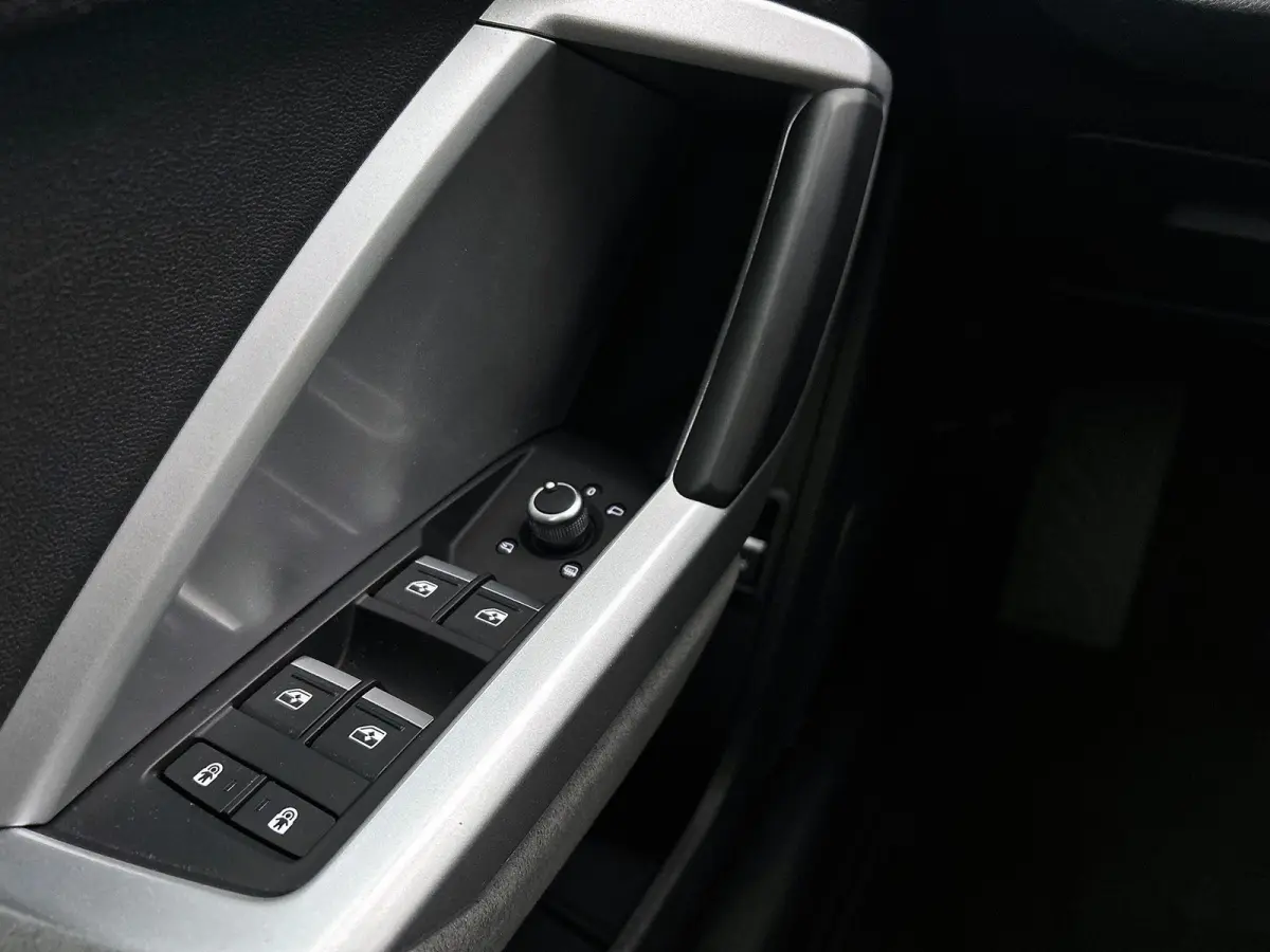 45 TFSI e S Edition 245 PK | S-line | Automaat | Camera | Navigatie | Stoelverwarming | Dodehoek sensor | SONOS Sound System | Lichtmetalen zwarte velgen | Keyless |