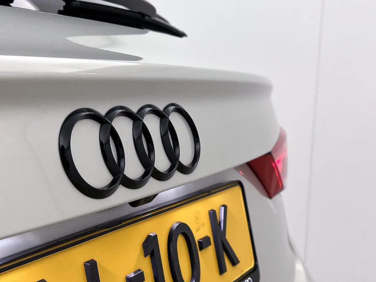 45 TFSI e S Edition 245 PK | S-line | Automaat | Camera | Navigatie | Stoelverwarming | Dodehoek sensor | SONOS Sound System | Lichtmetalen zwarte velgen | Keyless |