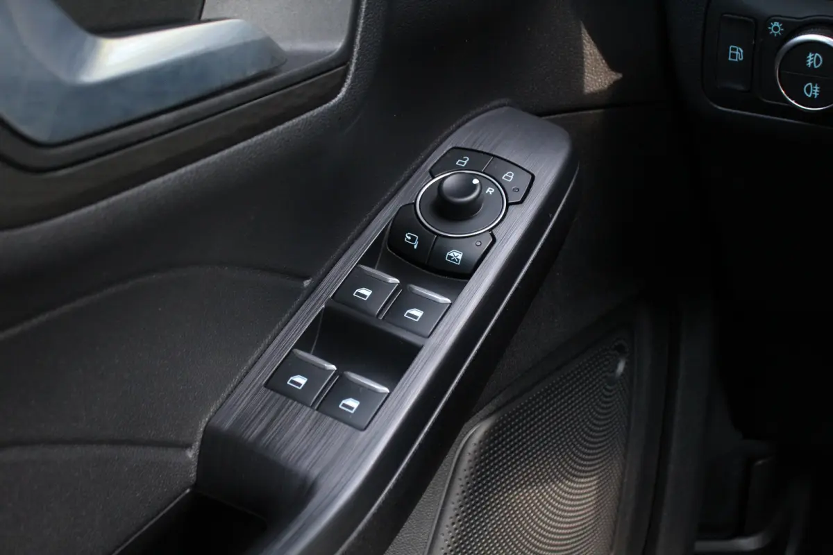 2.5 PHEV Titanium | NL-AUTO! | 1E EIGENAAR! | WINTERPACK | CAMERA | CRUISE | LANE ASSIST | PARK SENS V+A | DEALER OH! | CLIMA | NAVI
