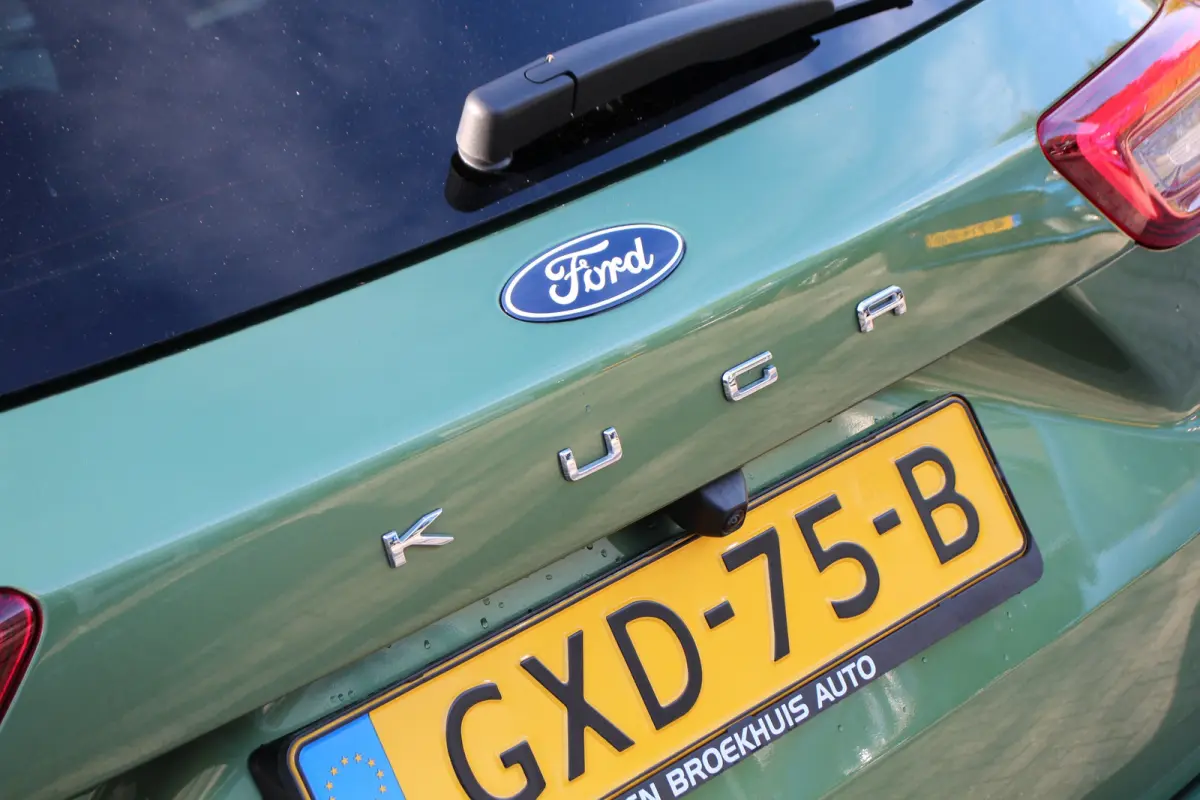2.5 PHEV Titanium | NL-AUTO! | 1E EIGENAAR! | WINTERPACK | CAMERA | CRUISE | LANE ASSIST | PARK SENS V+A | DEALER OH! | CLIMA | NAVI