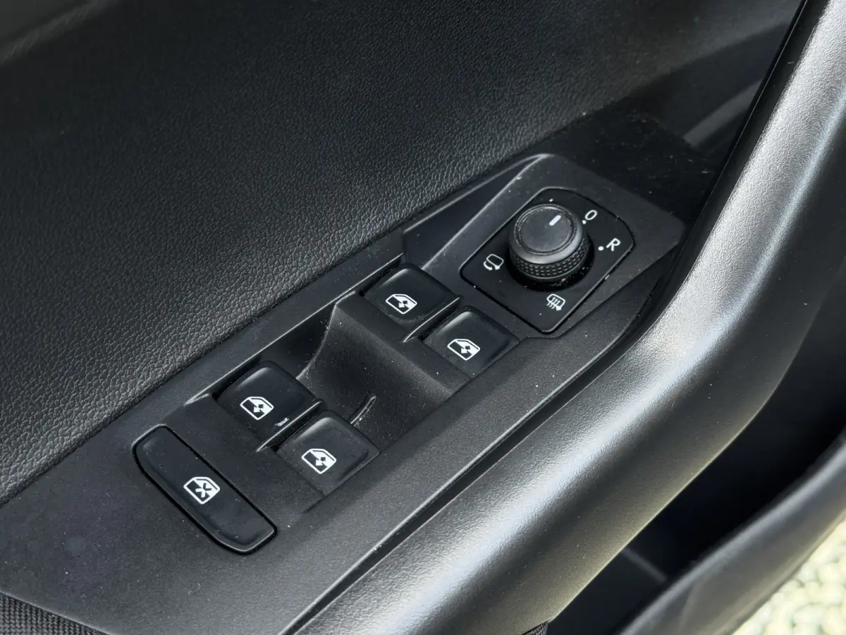 1.0 TSI LIFE PANORAMADAK/CAMERA/CARPLAY