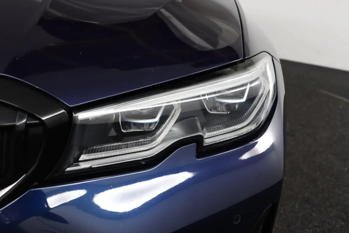 320e Business Edition Plus | SOH 95% | BMW Laserlicht | Head-Up Display | Stoelverwarming | HiFi | Actieve Cruise Control