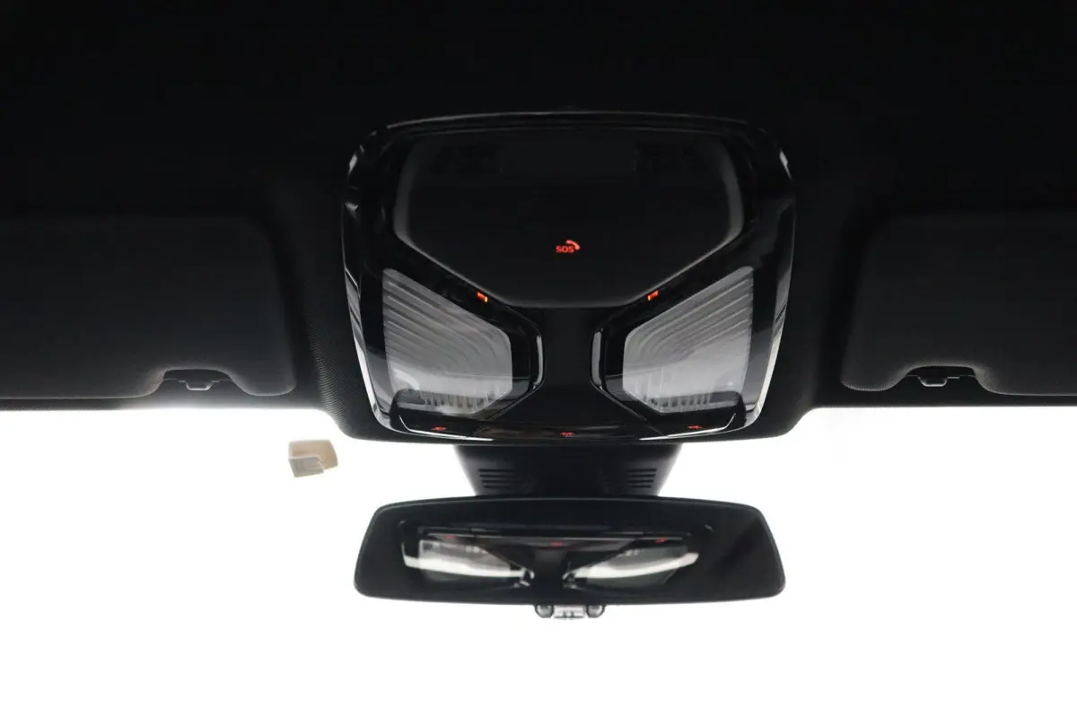 320e Business Edition Plus | SOH 95% | BMW Laserlicht | Head-Up Display | Stoelverwarming | HiFi | Actieve Cruise Control