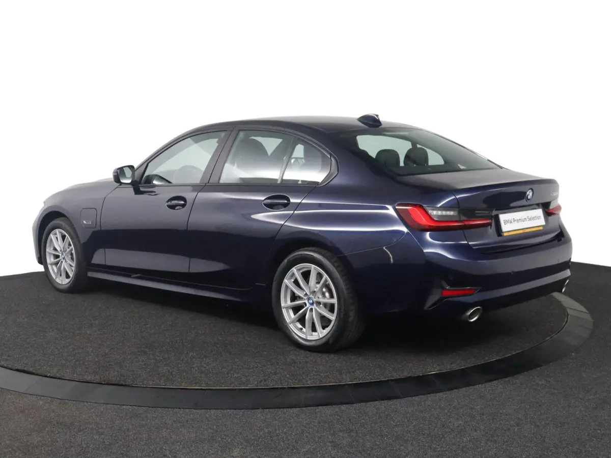 320e Business Edition Plus | SOH 95% | BMW Laserlicht | Head-Up Display | Stoelverwarming | HiFi | Actieve Cruise Control
