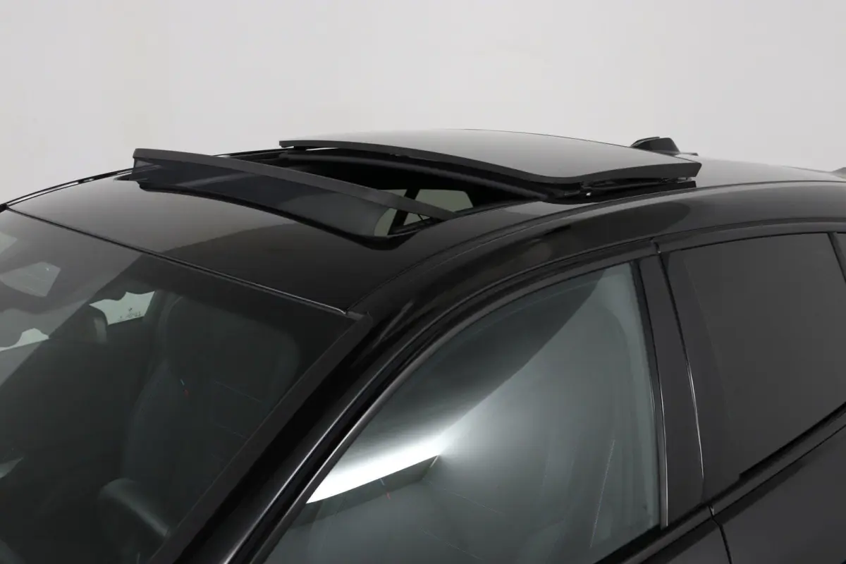 120 M Sport Design Edition M Sport Pro | Panoramadak | Trekhaak | Stoelverwarming | Driving Assistant
