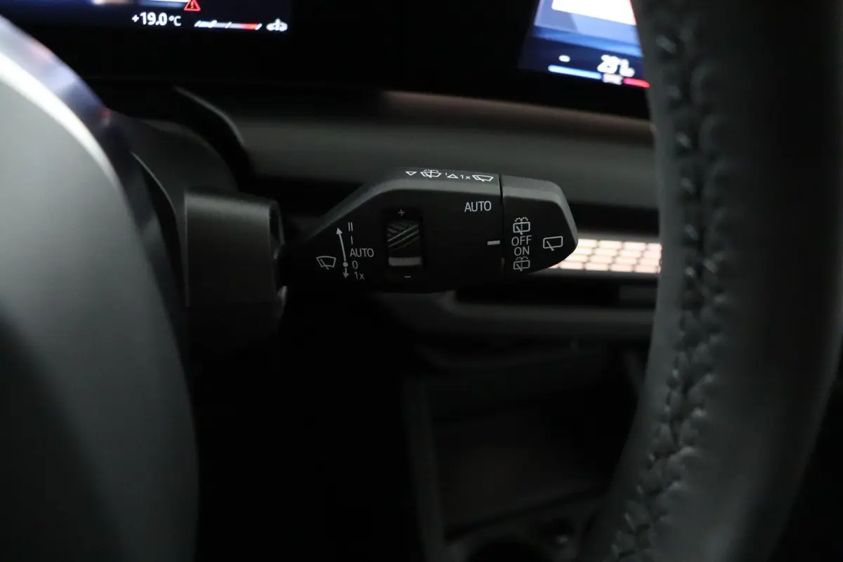 120 M Sport Design Edition M Sport Pro | Panoramadak | Trekhaak | Stoelverwarming | Driving Assistant