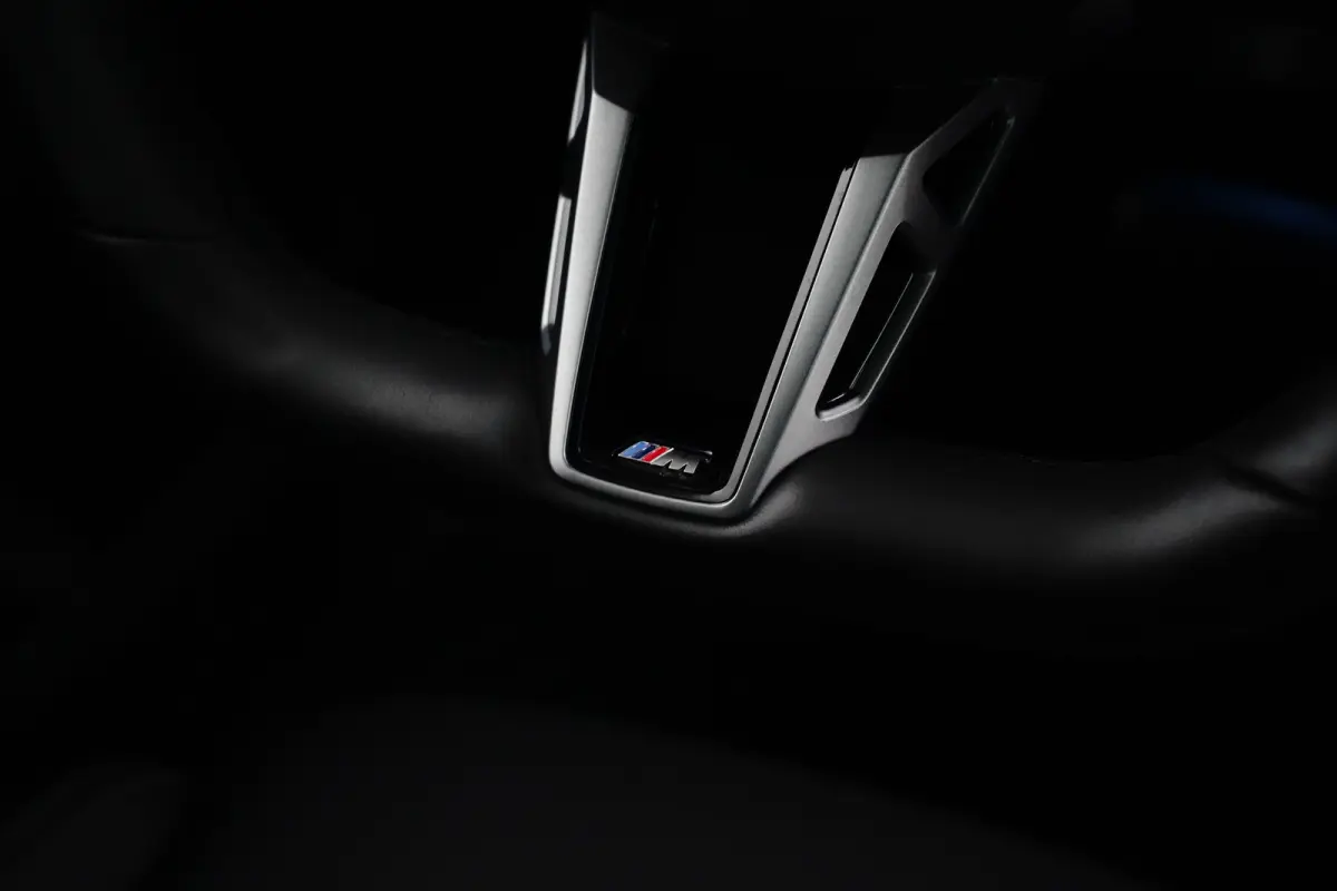 30e xDrive | M-SPORT | 360° CAMERA | PANODAK | ADAPTIVE CRUISE | ELEKTR. STOEL INCL MEMORY | PREMIUM AUDIO | STOELVERWARMING | DODE HOEK