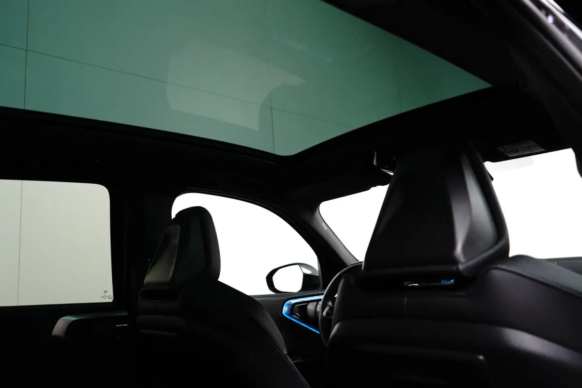 30e xDrive | M-SPORT | 360° CAMERA | PANODAK | ADAPTIVE CRUISE | ELEKTR. STOEL INCL MEMORY | PREMIUM AUDIO | STOELVERWARMING | DODE HOEK