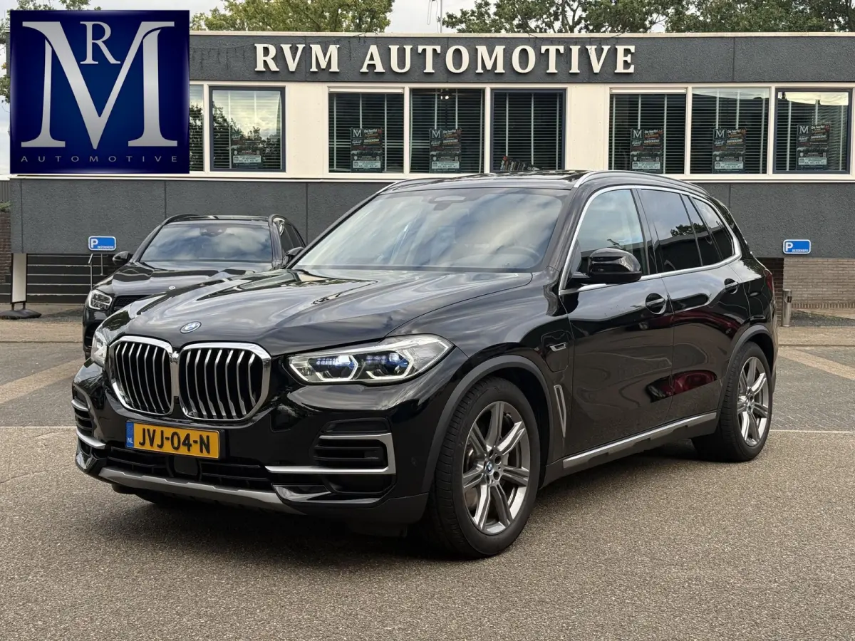 xDrive45e High Executive LASER LED| ELEKTRISCHE TREKHAAK | PANO| HUD| BMW DEALER ONDERHOUDEN| DRIVING ASS. PROFF| KEYLESS | MEMORY STOEL| DODE HOEK SENSOR|