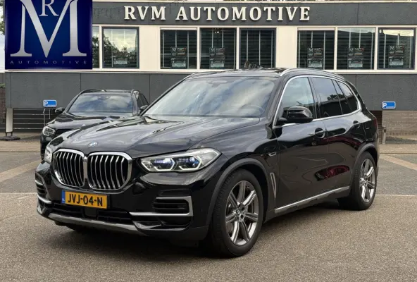 xDrive45e High Executive LASER LED| ELEKTRISCHE TREKHAAK | PANO| HUD| BMW DEALER ONDERHOUDEN| DRIVING ASS. PROFF| KEYLESS | MEMORY STOEL| DODE HOEK SENSOR|