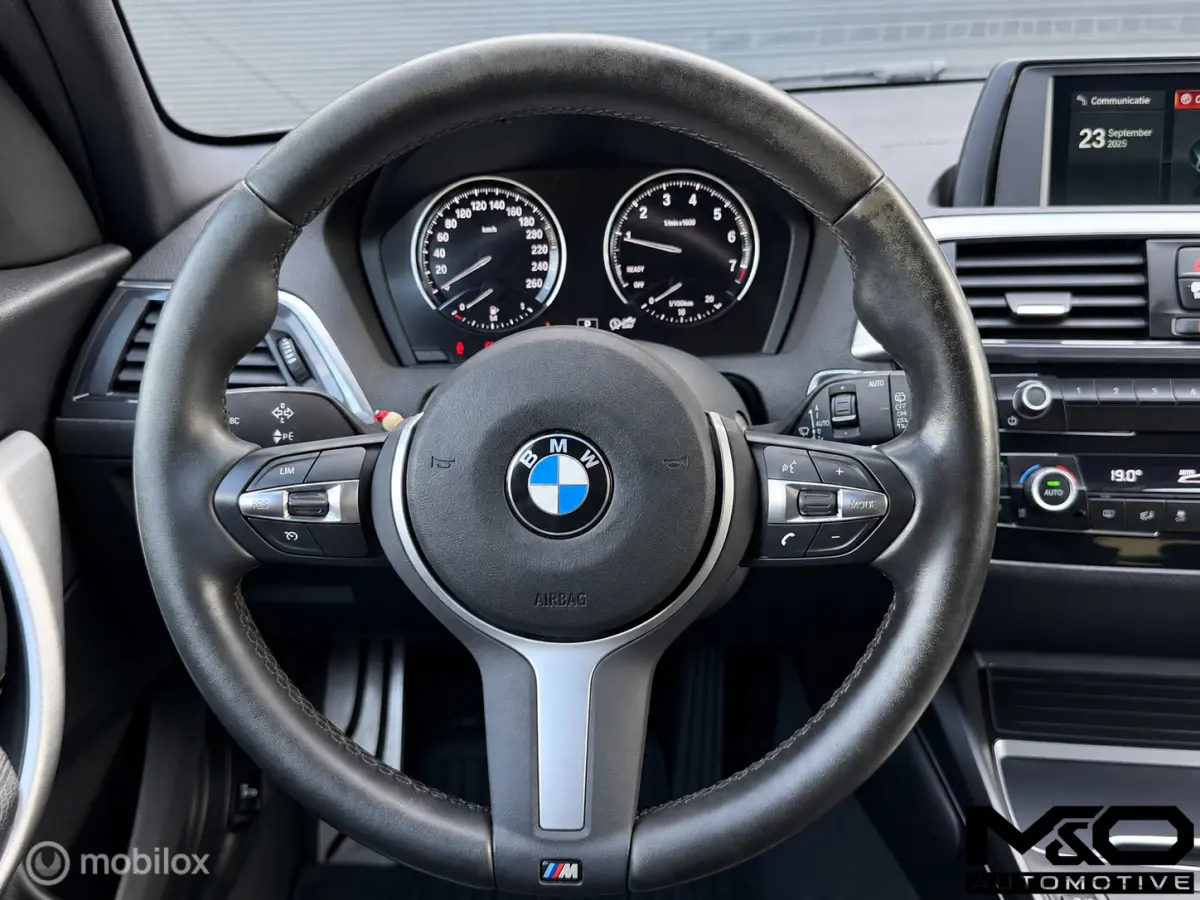 118i | M Sport High Executive| STOELVW | VIRTUAL
