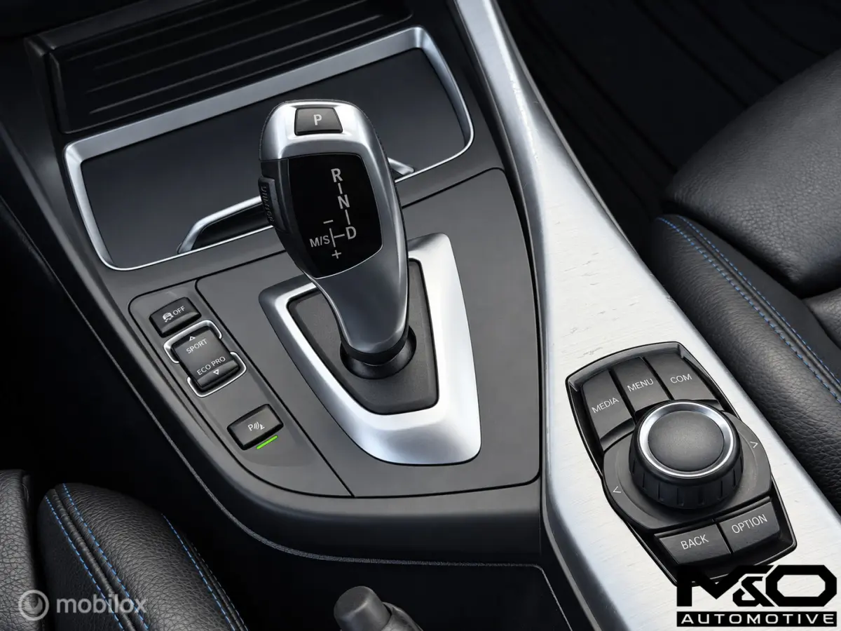 118i | M Sport High Executive| STOELVW | VIRTUAL