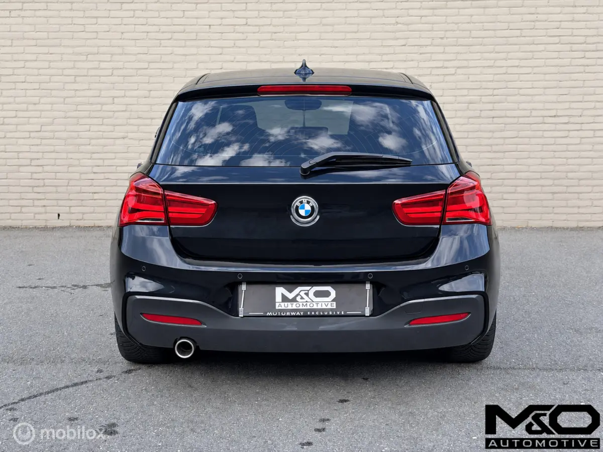 118i | M Sport High Executive| STOELVW | VIRTUAL