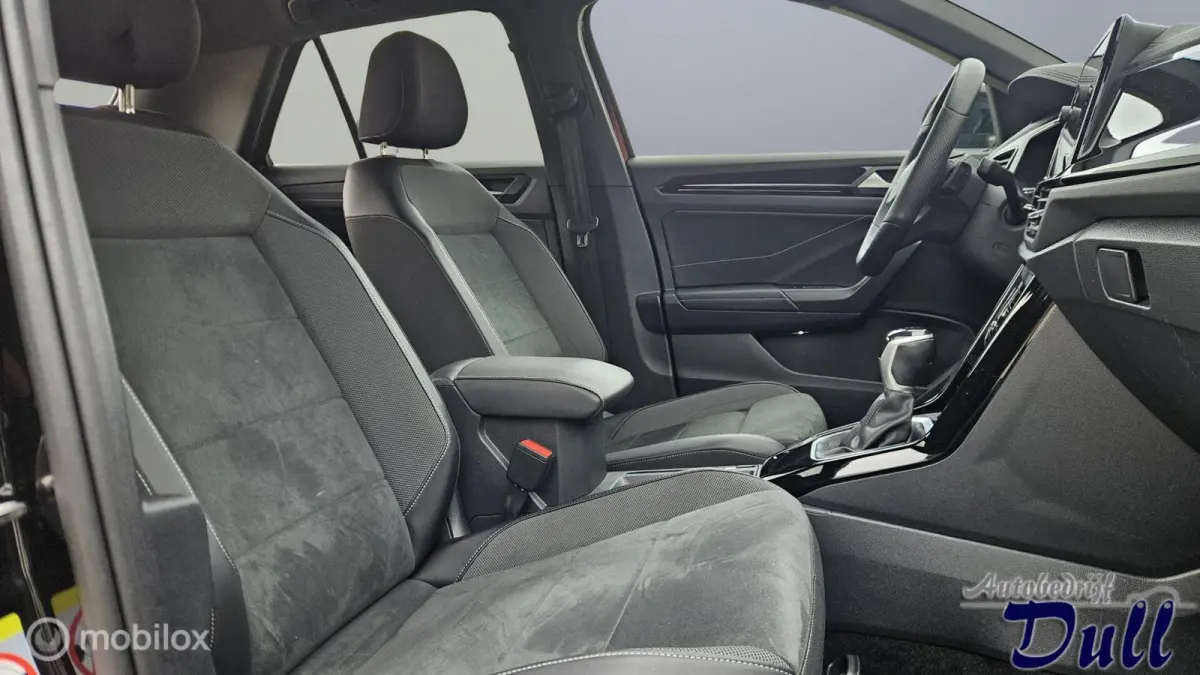 1.5 TSI DSG R-Line Black-edition Trekhaak!!
