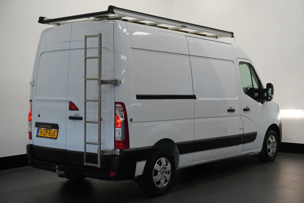 2.3 dCi 135PK L2H2 EURO 6 - Airco - Cruise - Imperiaal - €15.950,- Excl.