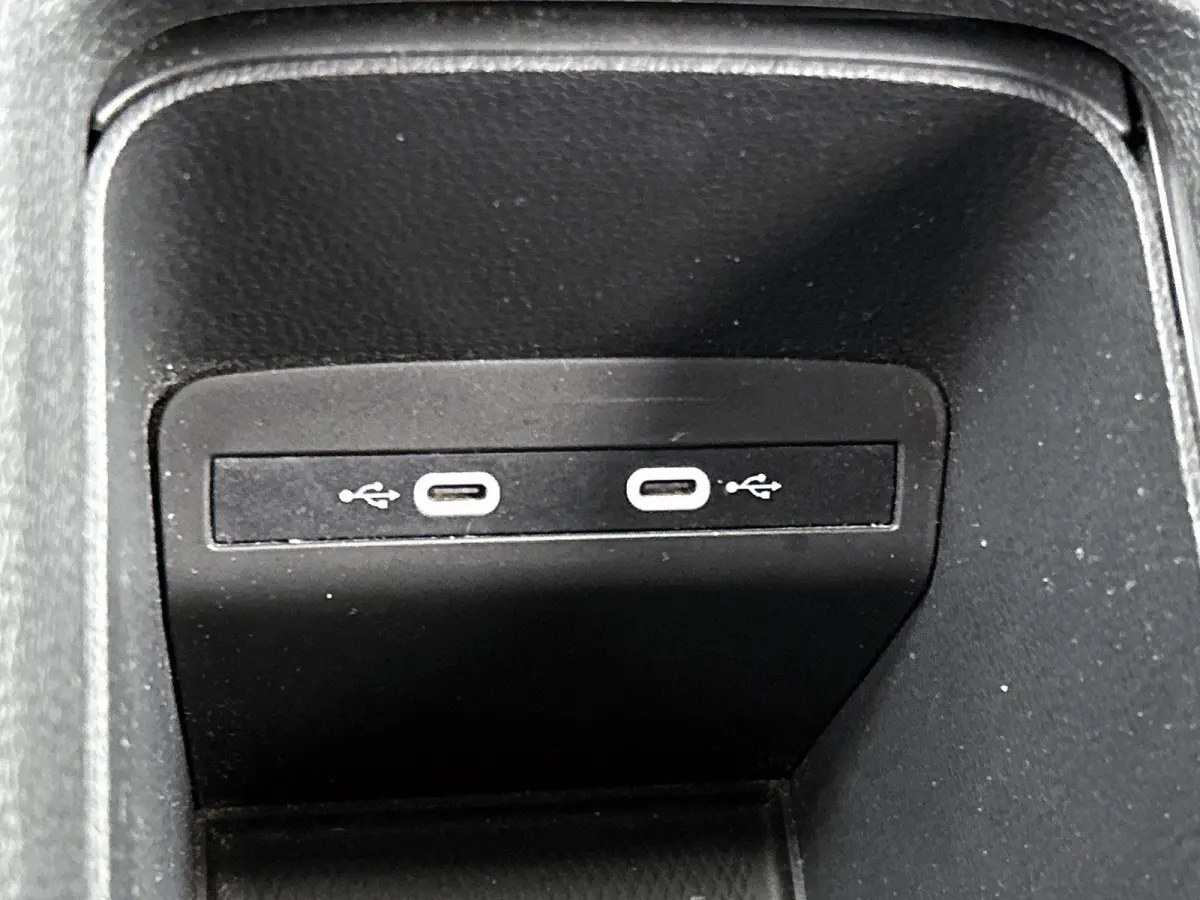 Life 58 kWh 204 PK | SoH 89% | Automaat | Navigatie | Parkeersenoren | Apple Carplay | Android Auto | Climatronic | Adaptive Cruise Control |