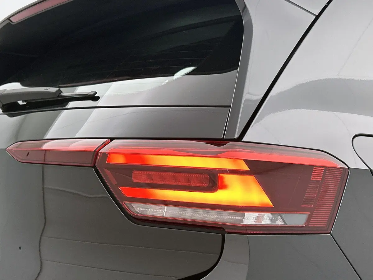 Life 58 kWh 204 PK | SoH 89% | Automaat | Navigatie | Parkeersenoren | Apple Carplay | Android Auto | Climatronic | Adaptive Cruise Control |