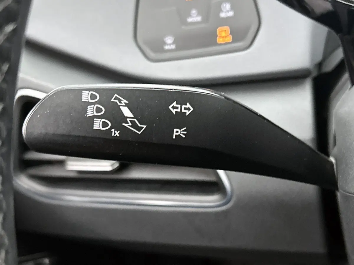 Life 58 kWh 204 PK | SoH 89% | Automaat | Navigatie | Parkeersenoren | Apple Carplay | Android Auto | Climatronic | Adaptive Cruise Control |