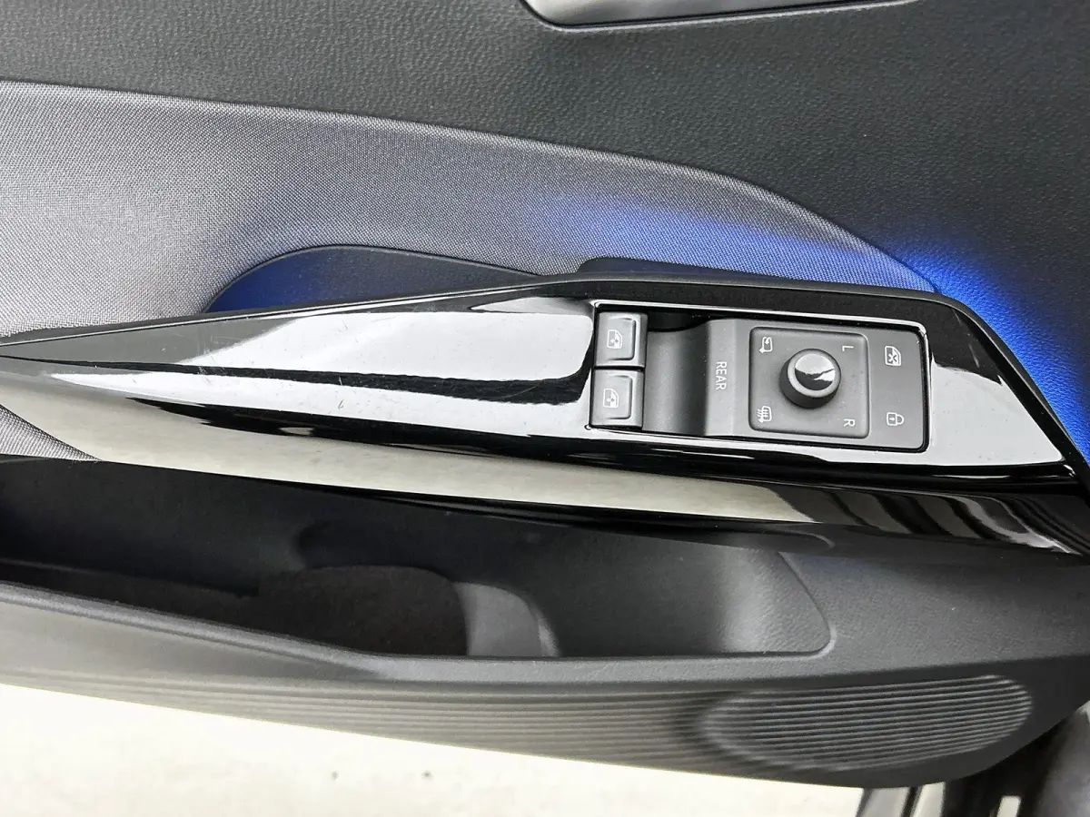 Life 58 kWh 204 PK | SoH 89% | Automaat | Navigatie | Parkeersenoren | Apple Carplay | Android Auto | Climatronic | Adaptive Cruise Control |