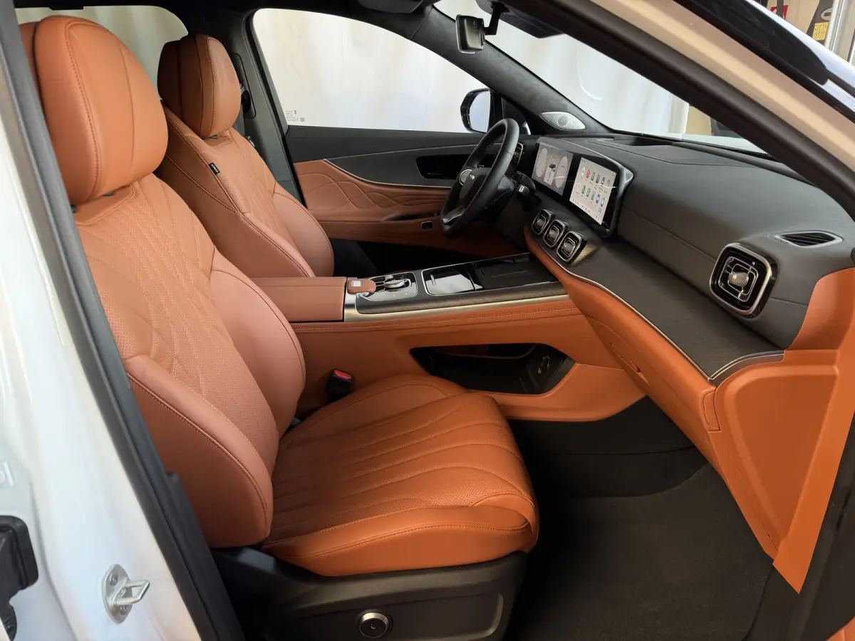 EXCLUSIVE | AWD | BRUIN LEER | 428 PK | 7-PERSOONS | NIEUWE AUTO | KHAKI WHITE phev plug in hybrid