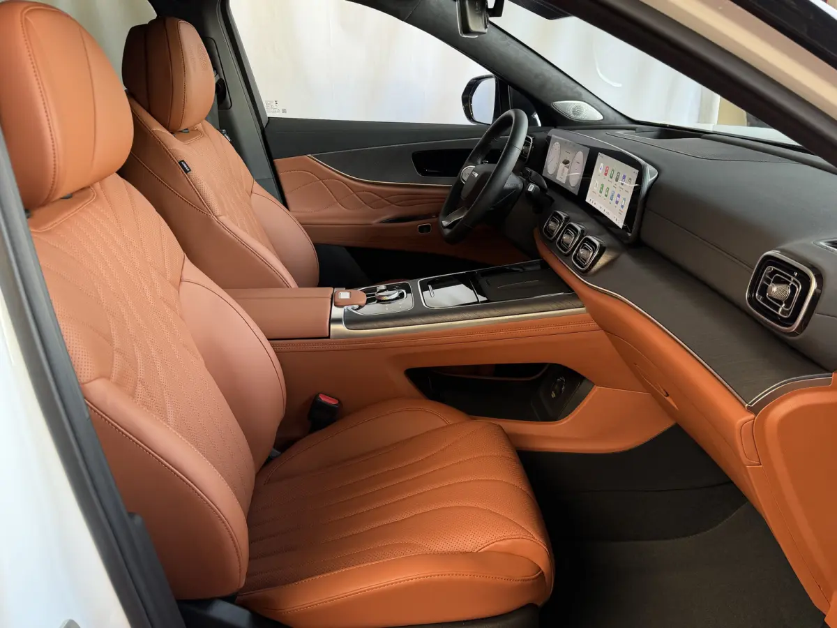 EXCLUSIVE | AWD | BRUIN LEER | 428 PK | 7-PERSOONS | NIEUWE AUTO | KHAKI WHITE phev plug in hybrid