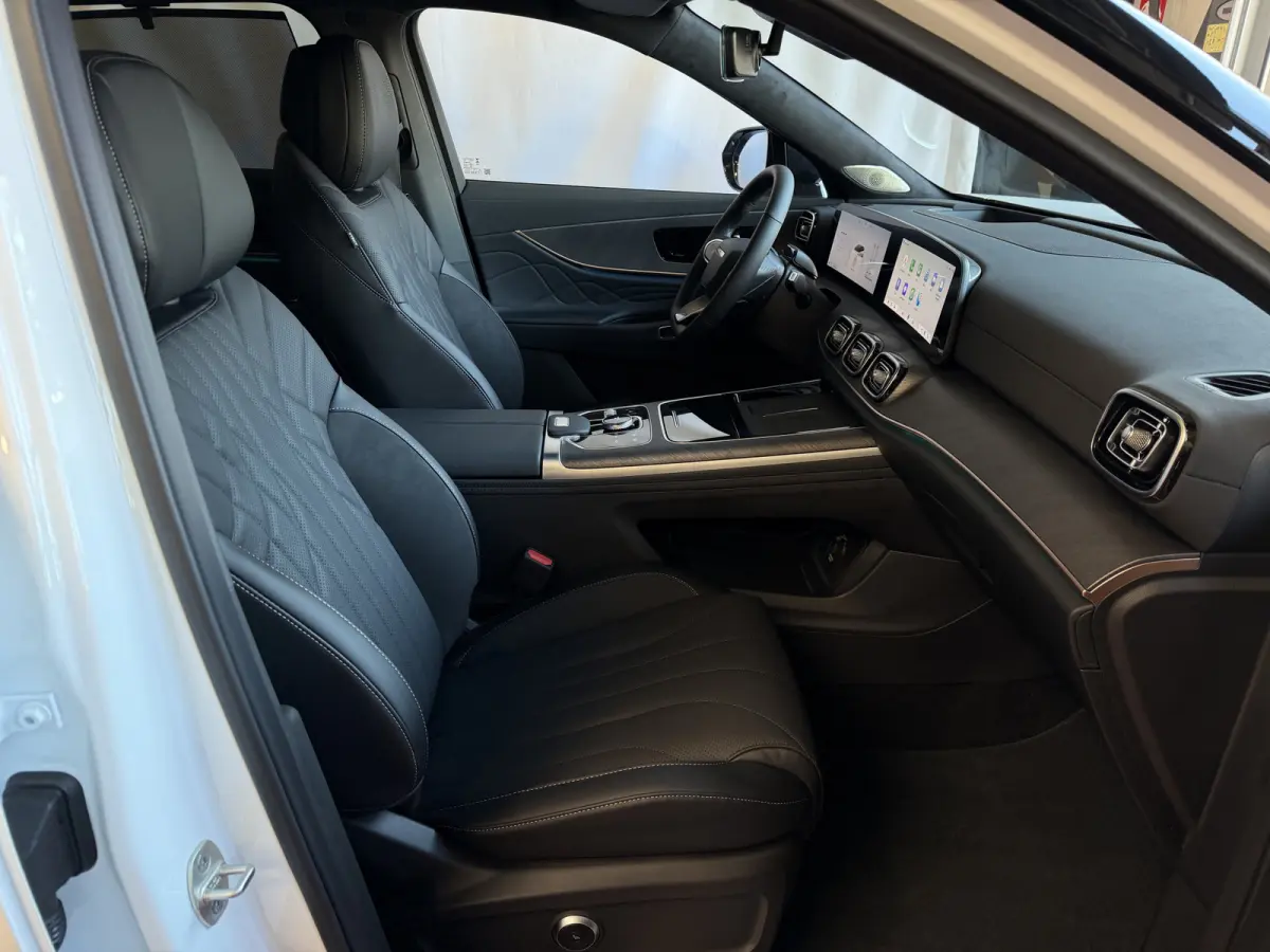 EXCLUSIVE | AWD | 428 PK | 7-PERSOONS | 7 JAAR GARANTIE | KHAKI WHITE phev plug in hybrid