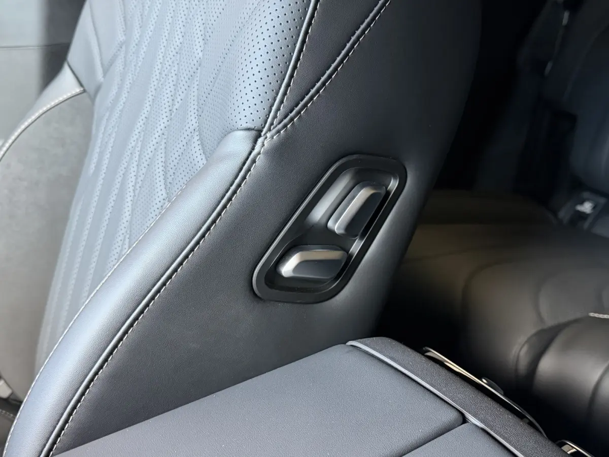 EXCLUSIVE | AWD | 428 PK | 7-PERSOONS | 7 JAAR GARANTIE | KHAKI WHITE phev plug in hybrid