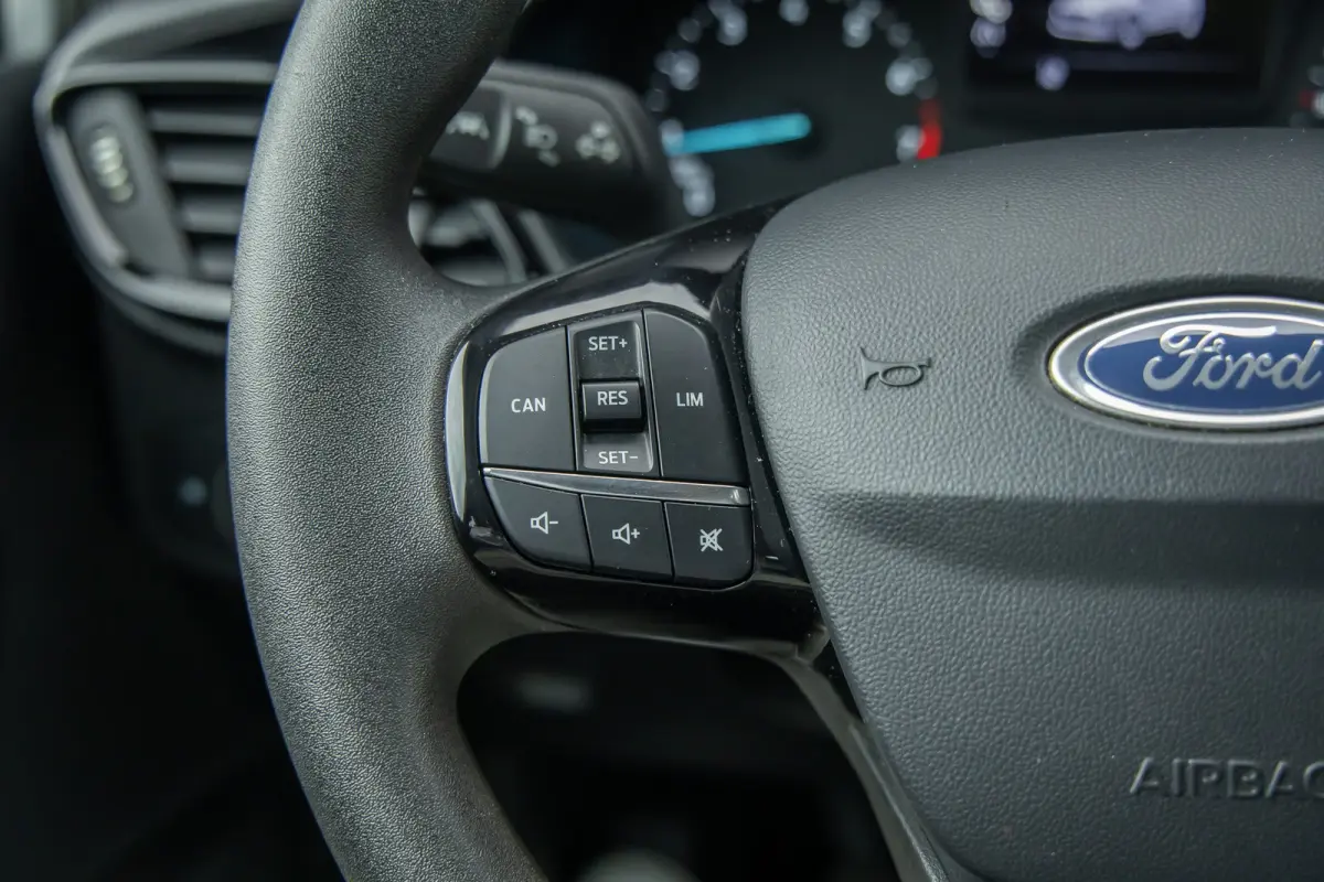1.1 Trend | Dealer o.h. | DAB | Apple carplay / adriod auto | Cruise control