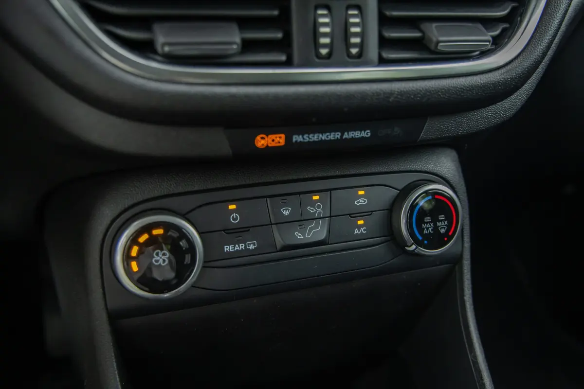 1.1 Trend | Dealer o.h. | DAB | Apple carplay / adriod auto | Cruise control
