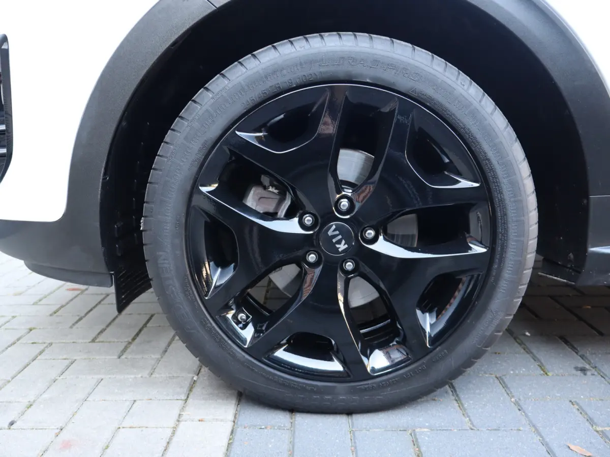 1.6 T-GDI 4WD GT-Line BLACK-Line NIEUWSTAAT I GT-line I Trekhaak I Carplay I Treeplank I Pano I Camera I Winterpakket I NL-auto I Navi I