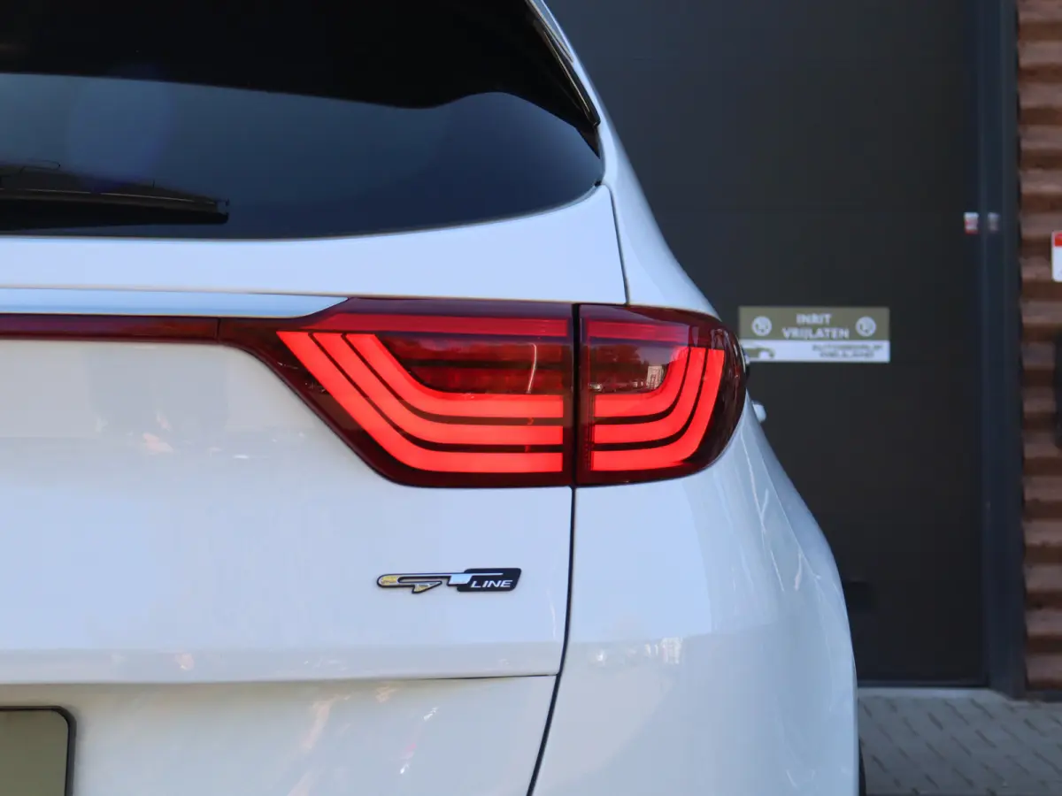 1.6 T-GDI 4WD GT-Line BLACK-Line NIEUWSTAAT I GT-line I Trekhaak I Carplay I Treeplank I Pano I Camera I Winterpakket I NL-auto I Navi I