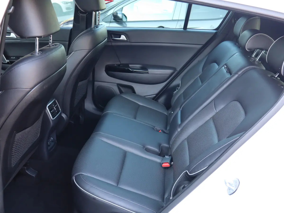 1.6 T-GDI 4WD GT-Line BLACK-Line NIEUWSTAAT I GT-line I Trekhaak I Carplay I Treeplank I Pano I Camera I Winterpakket I NL-auto I Navi I