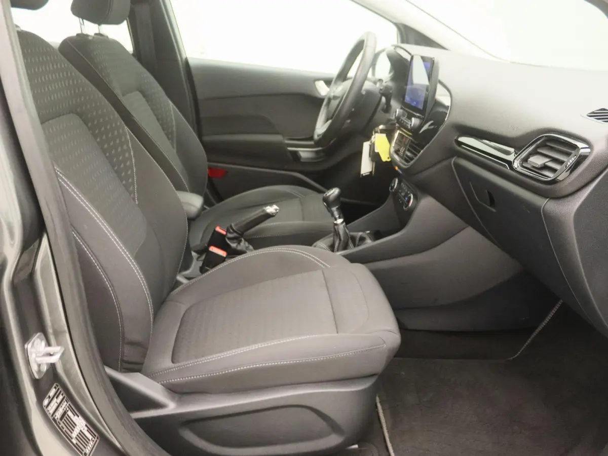 1.0 EcoBoost Titanium | Apple Carplay/Android Auto | Climate Control | Winterpakket | Trekhaak |