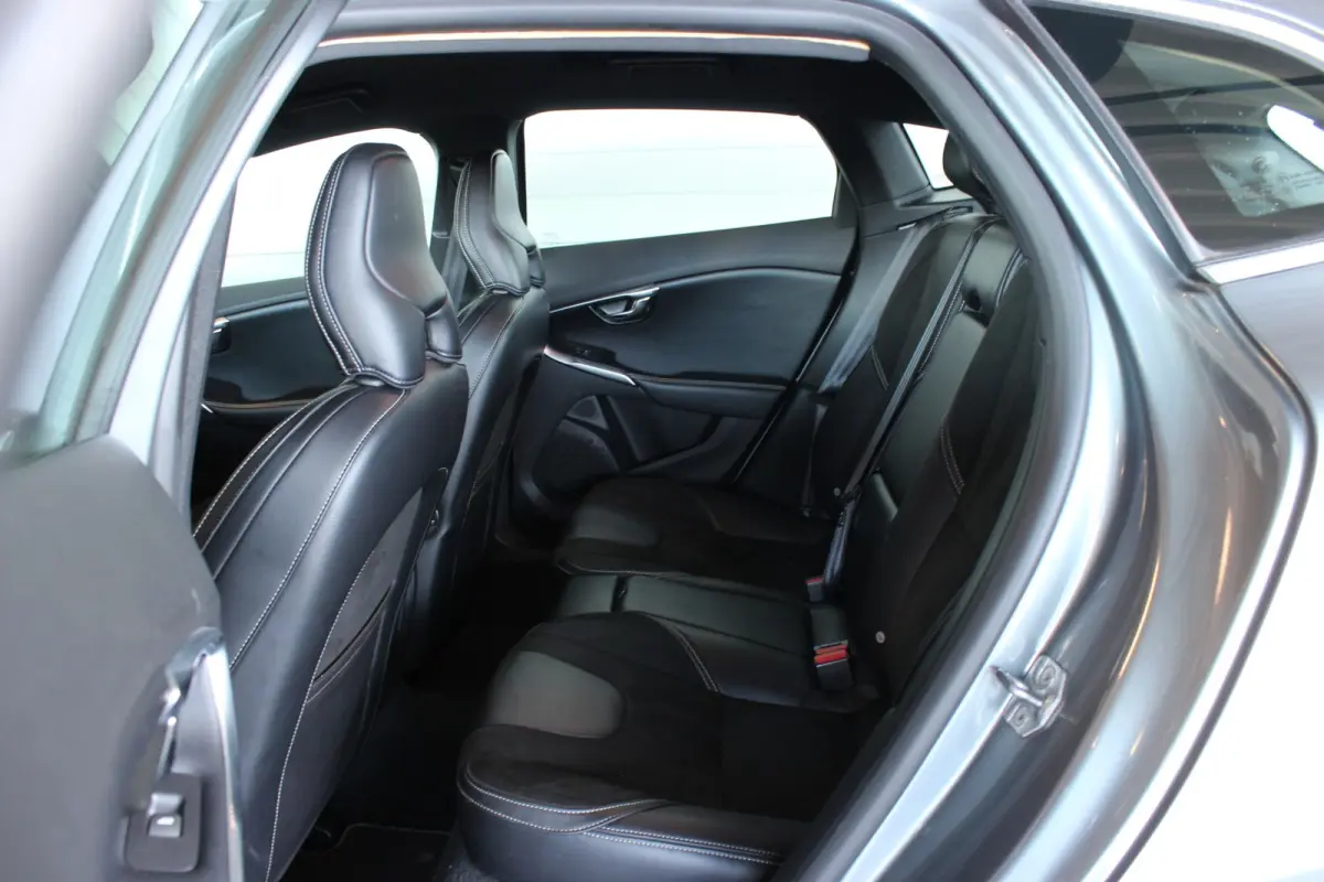2.0 T4 Business Sport Trekhaak | Bluetooth | LED | Stoelverw. | Navi | Alcantara | 17" LMV | PDC V+A