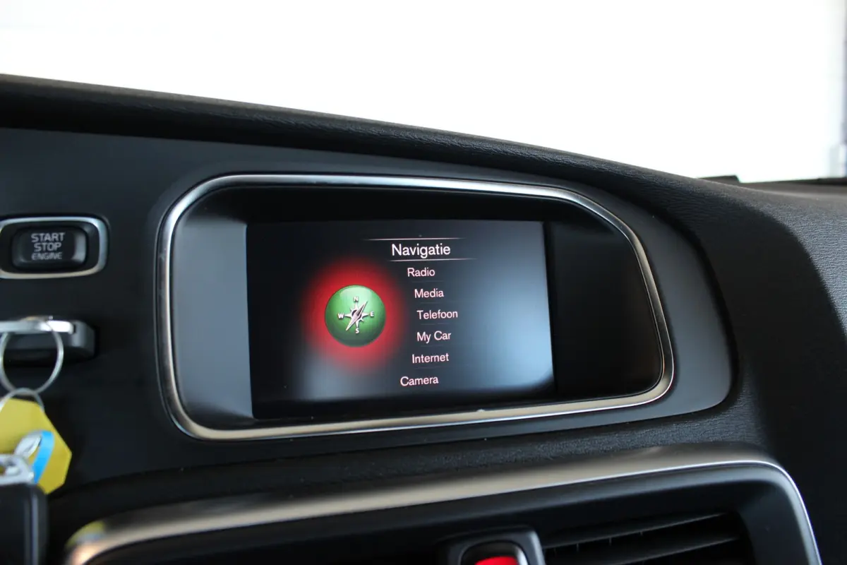 2.0 T4 Business Sport Trekhaak | Bluetooth | LED | Stoelverw. | Navi | Alcantara | 17" LMV | PDC V+A