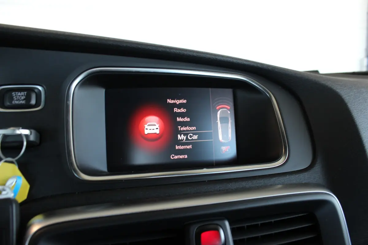 2.0 T4 Business Sport Trekhaak | Bluetooth | LED | Stoelverw. | Navi | Alcantara | 17" LMV | PDC V+A