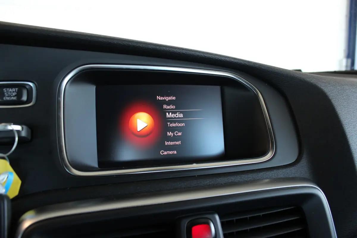 2.0 T4 Business Sport Trekhaak | Bluetooth | LED | Stoelverw. | Navi | Alcantara | 17" LMV | PDC V+A