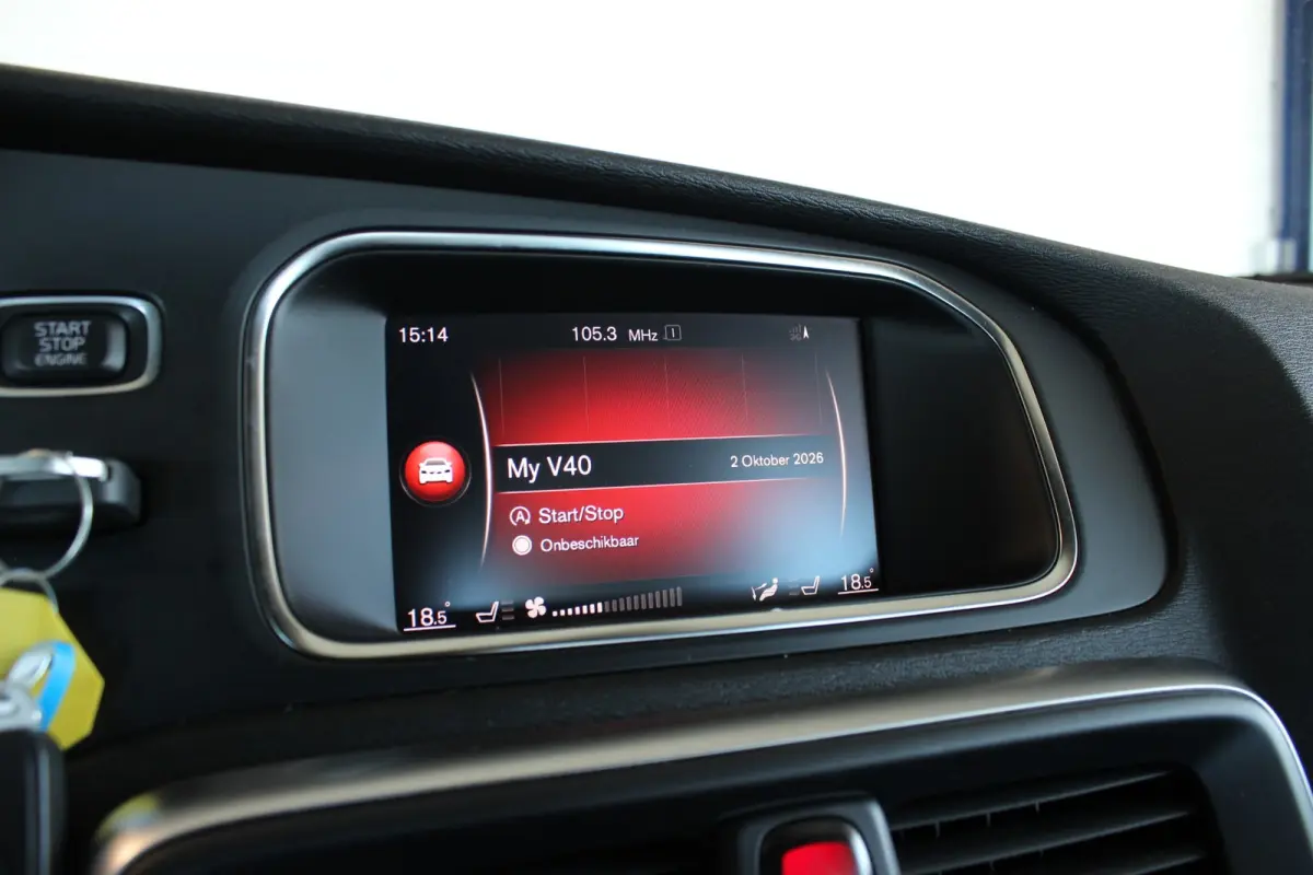 2.0 T4 Business Sport Trekhaak | Bluetooth | LED | Stoelverw. | Navi | Alcantara | 17" LMV | PDC V+A