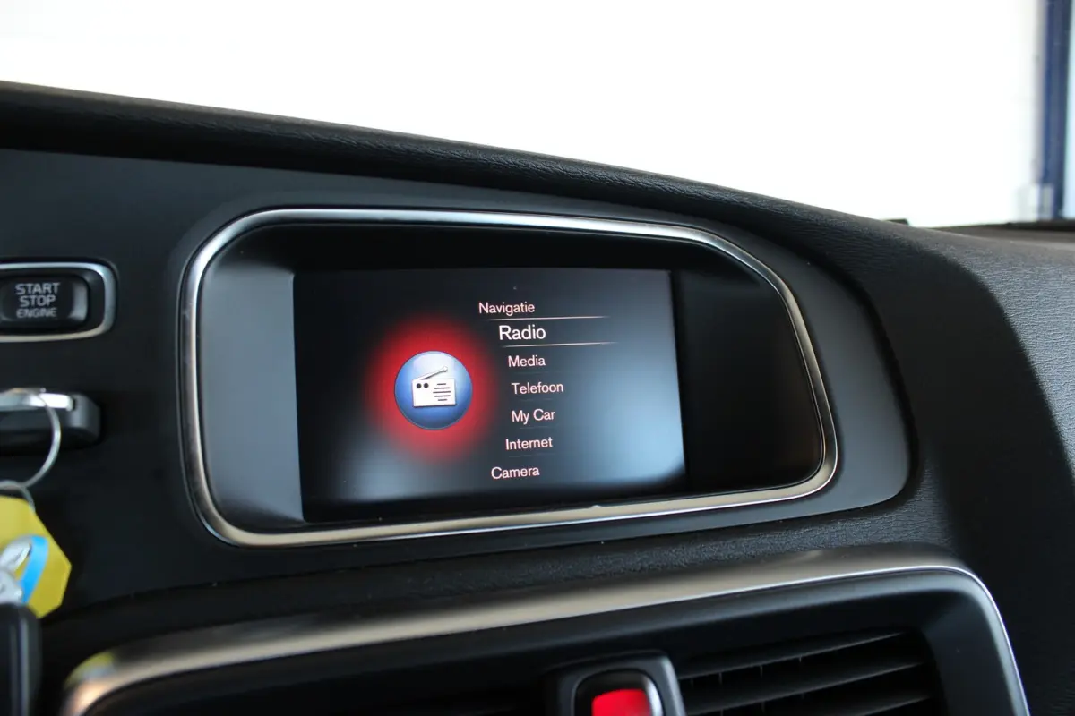2.0 T4 Business Sport Trekhaak | Bluetooth | LED | Stoelverw. | Navi | Alcantara | 17" LMV | PDC V+A