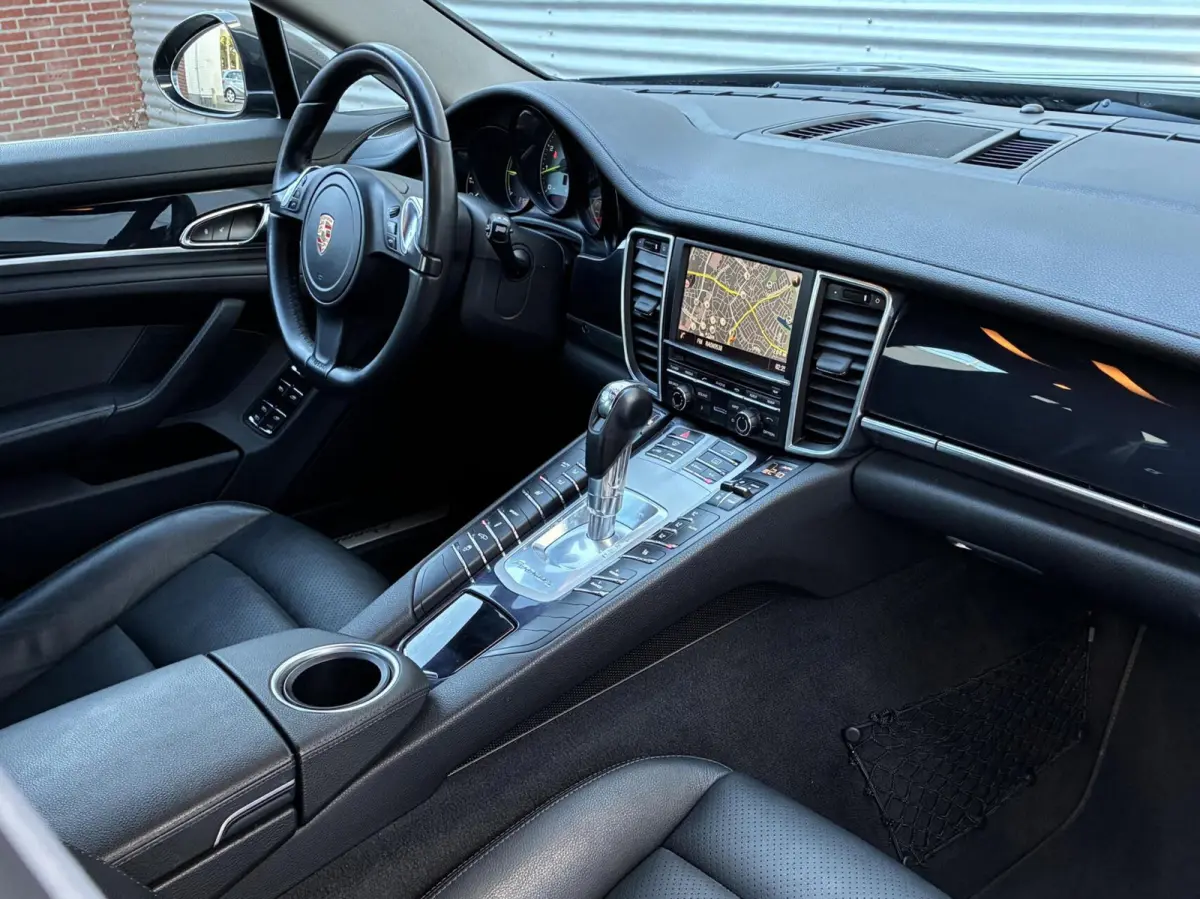 Sport 3.0 S Sport Hybride 3.0 4