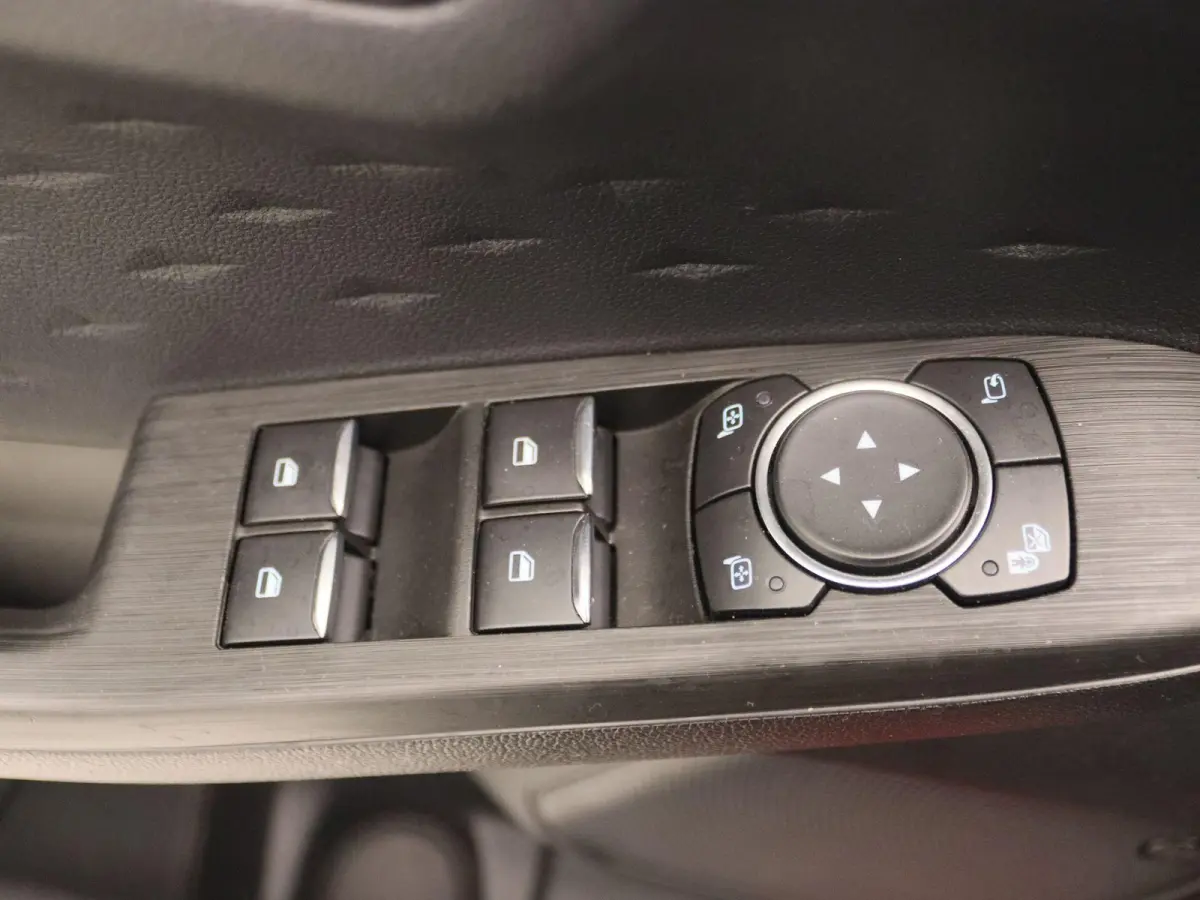 2.5 PHEV Vignale | Panoramadak | Head-Up Display | Apple Carplay/Android Auto | Stoelverwarming |