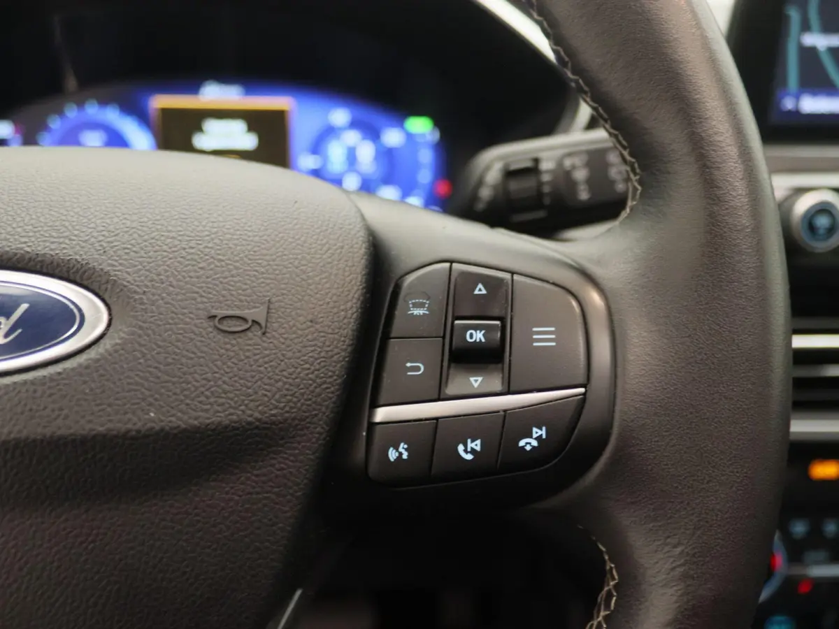 2.5 PHEV Vignale | Panoramadak | Head-Up Display | Apple Carplay/Android Auto | Stoelverwarming |
