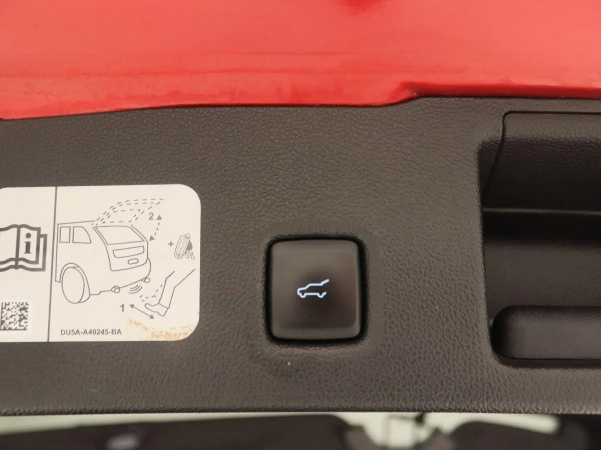 2.5 PHEV Vignale | Panoramadak | Head-Up Display | Apple Carplay/Android Auto | Stoelverwarming |