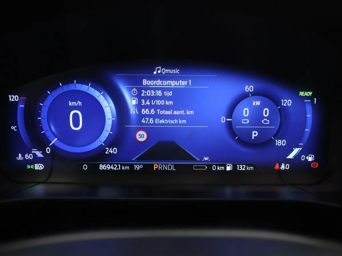 2.5 PHEV Vignale | Panoramadak | Head-Up Display | Apple Carplay/Android Auto | Stoelverwarming |