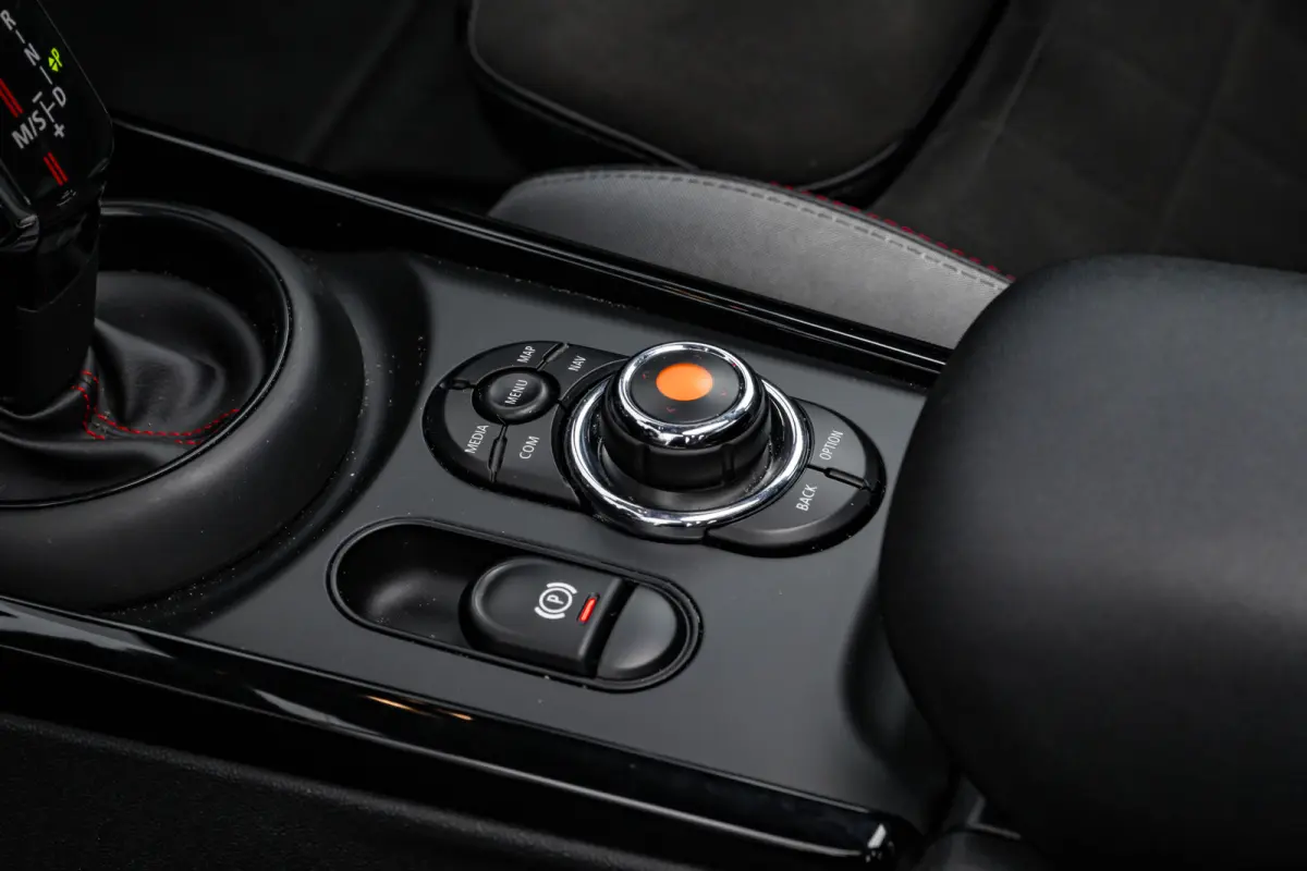 2.0 JCW ALL4 l Harman/Kardon Sound l Leder/Alcantara l Head up Display l Panoramadak l Camera l