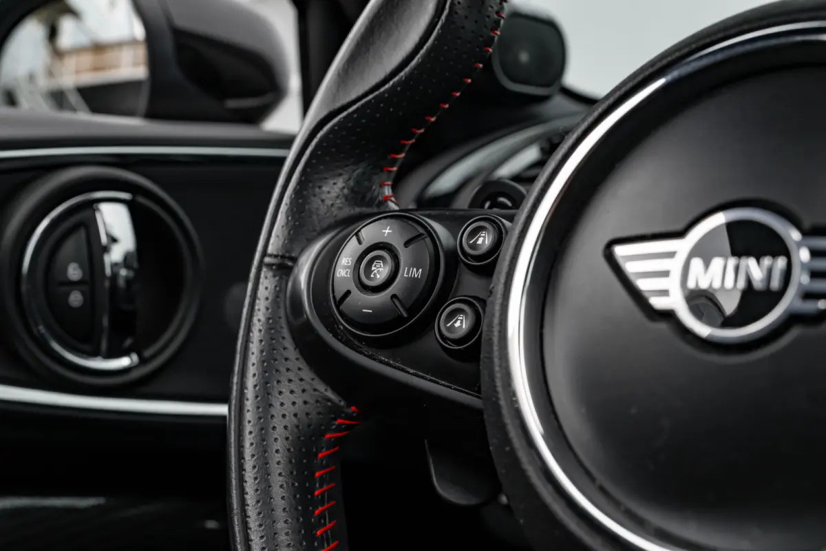 2.0 JCW ALL4 l Harman/Kardon Sound l Leder/Alcantara l Head up Display l Panoramadak l Camera l