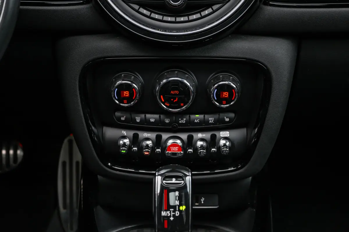 2.0 JCW ALL4 l Harman/Kardon Sound l Leder/Alcantara l Head up Display l Panoramadak l Camera l