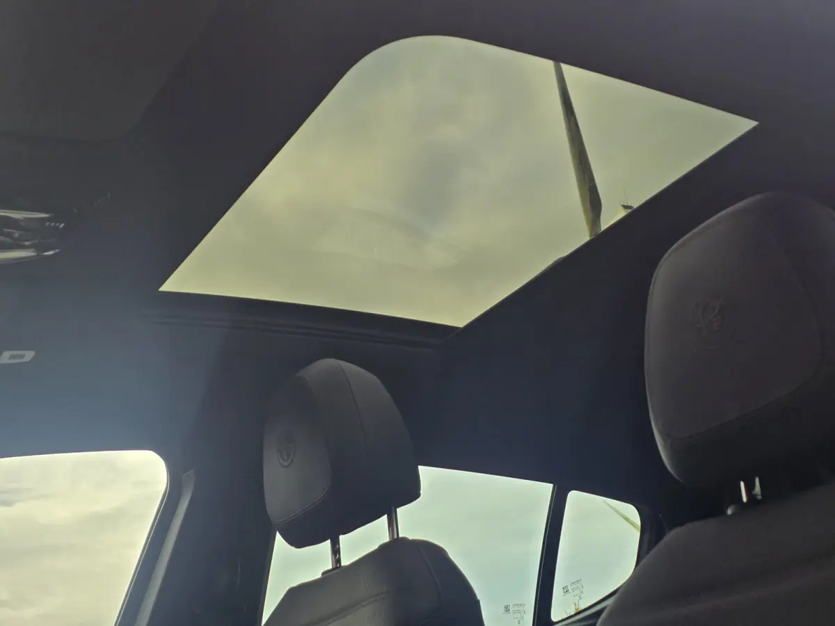 1.5T Hybrid Veloce | Panorama-Dak
