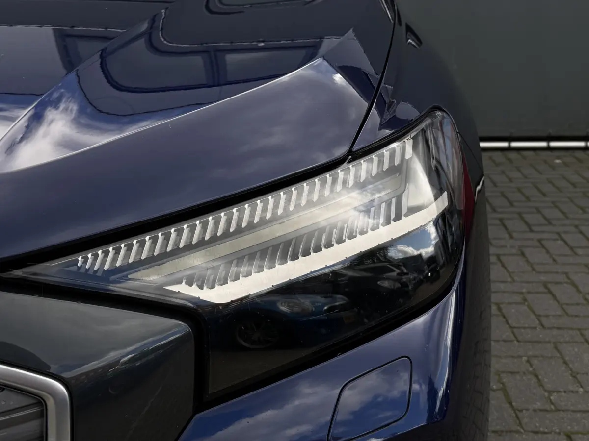 BWJ 2021 40 Launch edition 204 PK S Competition 77 kWh ADAPTIVE CRUISE | 360 CAM. | KEYLESS | PANODAK | MEMORY | RS STOELEN | HUD | DODE HOEK | ELKTR.STOELEN | LEDER | STOELVERW. | ELEK. KLE