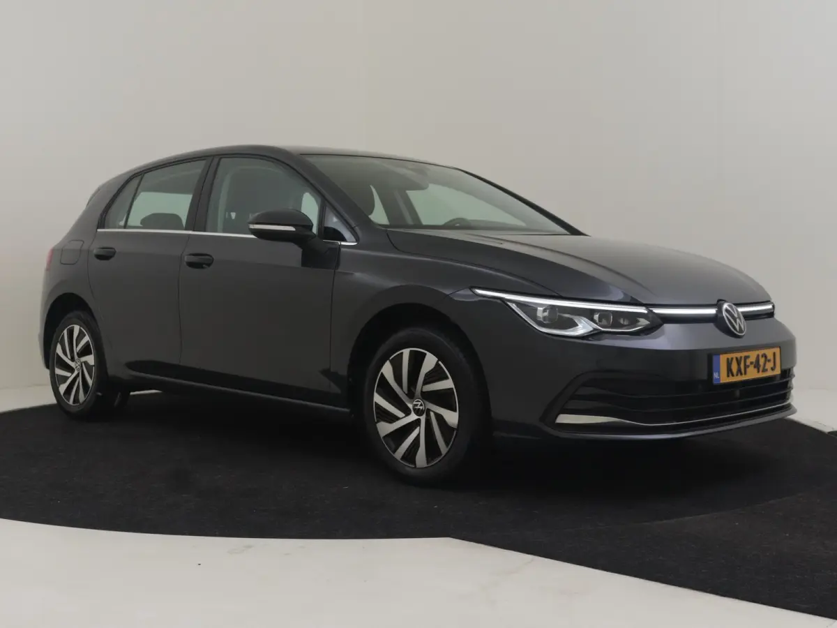 1.4 eHybrid Style l Elektr. Stoel incl Memory l Trekhaak Elektr. l Velours Bekleding l Stoelverwarming l Side Assist l Sensoren voor en achter l